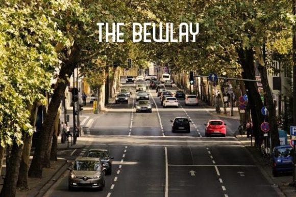 The Bewlay Font: A Modern Display Typeface for Campaigns
